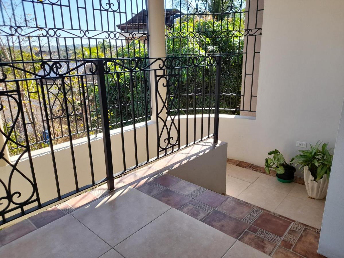 Ultimate Chill Montego Bay Apartment Exterior foto